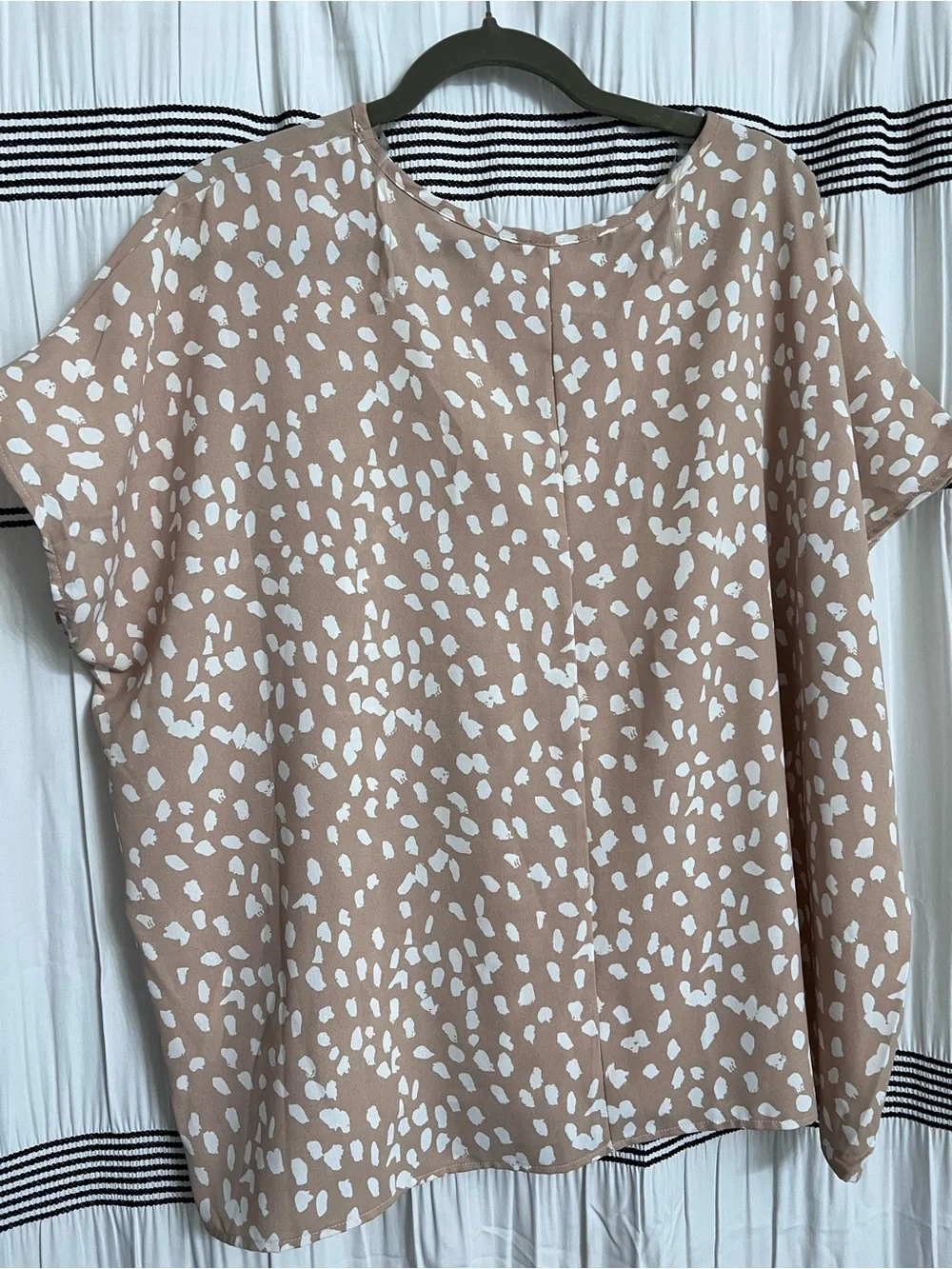 143 Story by Line Up Tan w/ White Dalmatian Print V-Neck Blouse - Picture 2 of 2